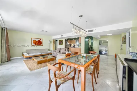 1623 Collins Avenue Miami Beach FL 33139