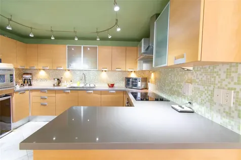 1623 Collins Avenue Miami Beach FL 33139