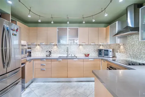 1623 Collins Avenue Miami Beach FL 33139