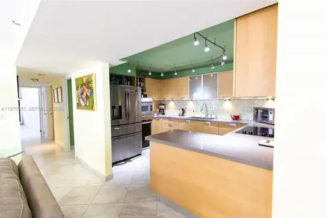 1623 Collins Avenue Miami Beach FL 33139