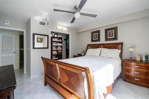 1623 Collins Avenue Miami Beach FL 33139