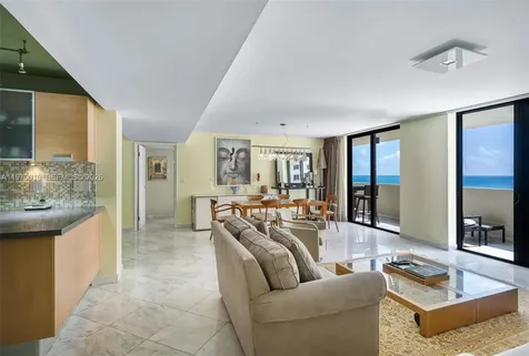 1623 Collins Avenue Miami Beach FL 33139
