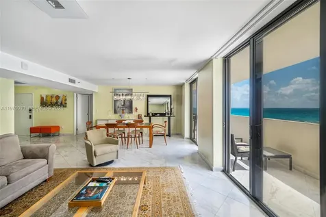 1623 Collins Avenue Miami Beach FL 33139