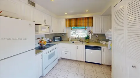 9681 Sunrise Lakes Boulevard Sunrise FL 33322