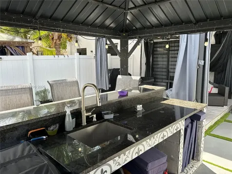 10371 W 33rd Court Hialeah FL 33018
