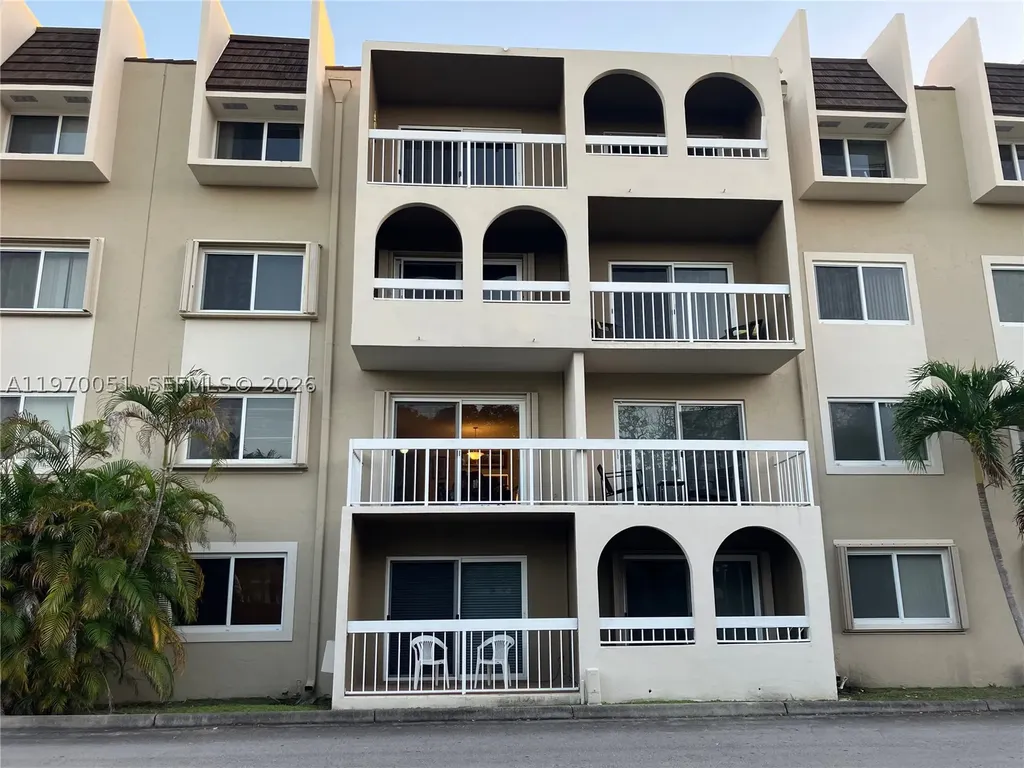 7732 Camino Real Miami FL 33143