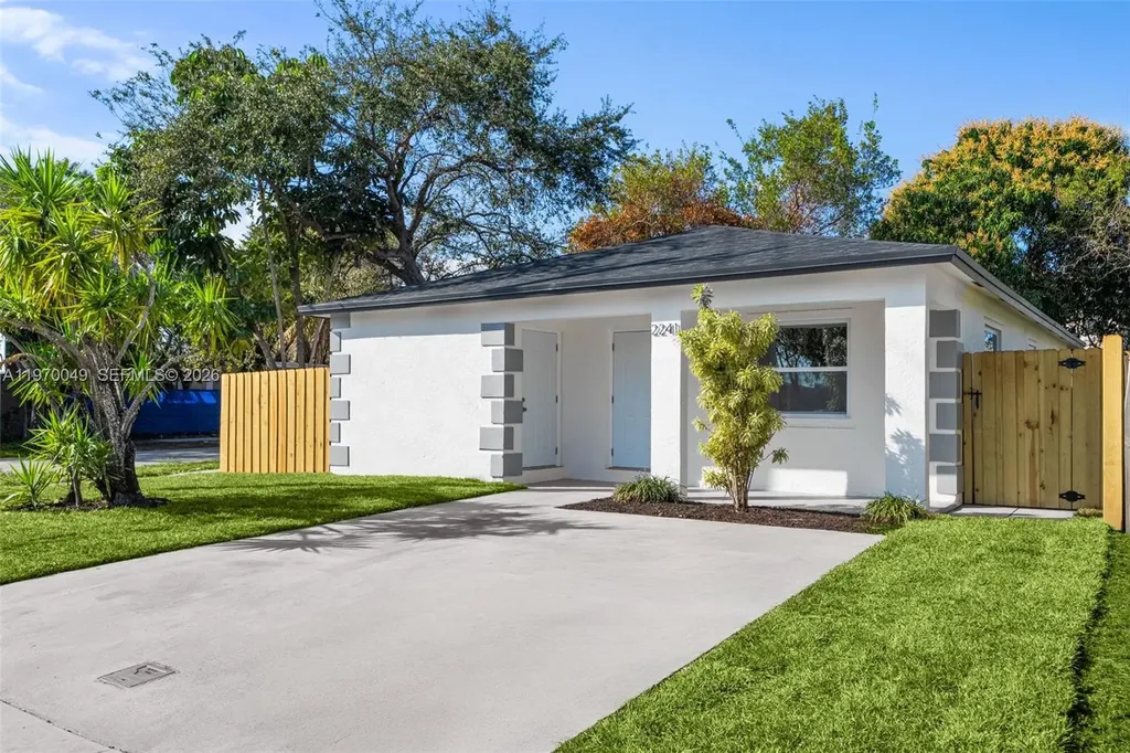 2241 Hope Street Hollywood FL 33020