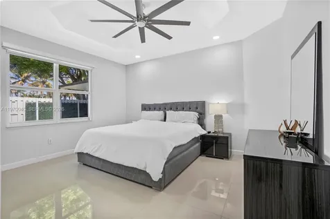 2132 NE 38th Road Homestead FL 33033
