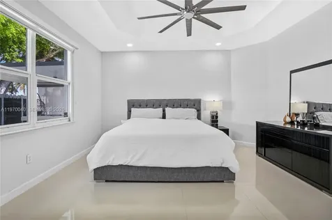 2132 NE 38th Road Homestead FL 33033