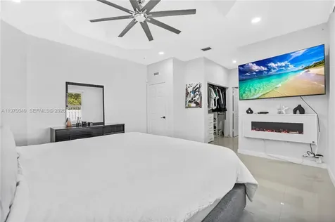 2132 NE 38th Road Homestead FL 33033