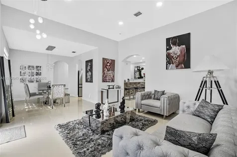 2132 NE 38th Road Homestead FL 33033