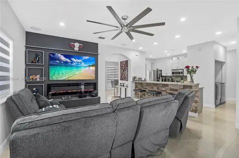 2132 NE 38th Road Homestead FL 33033