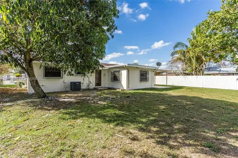 4275 NW 197th Street Miami Gardens FL 33055