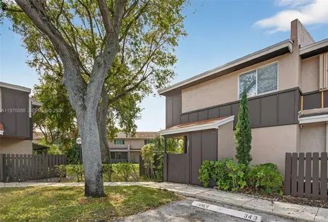 1343 Sussex Drive North Lauderdale FL 33068