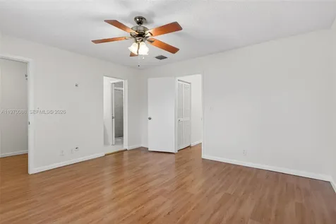 1343 Sussex Drive North Lauderdale FL 33068