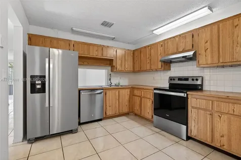 1343 Sussex Drive North Lauderdale FL 33068