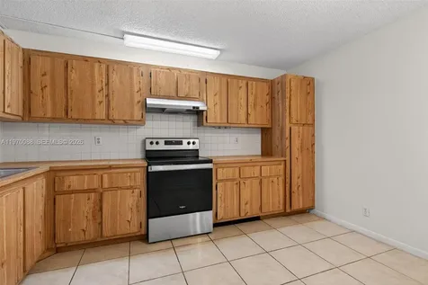 1343 Sussex Drive North Lauderdale FL 33068