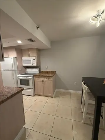 17600 N Bay Road Sunny Isles Beach FL 33160