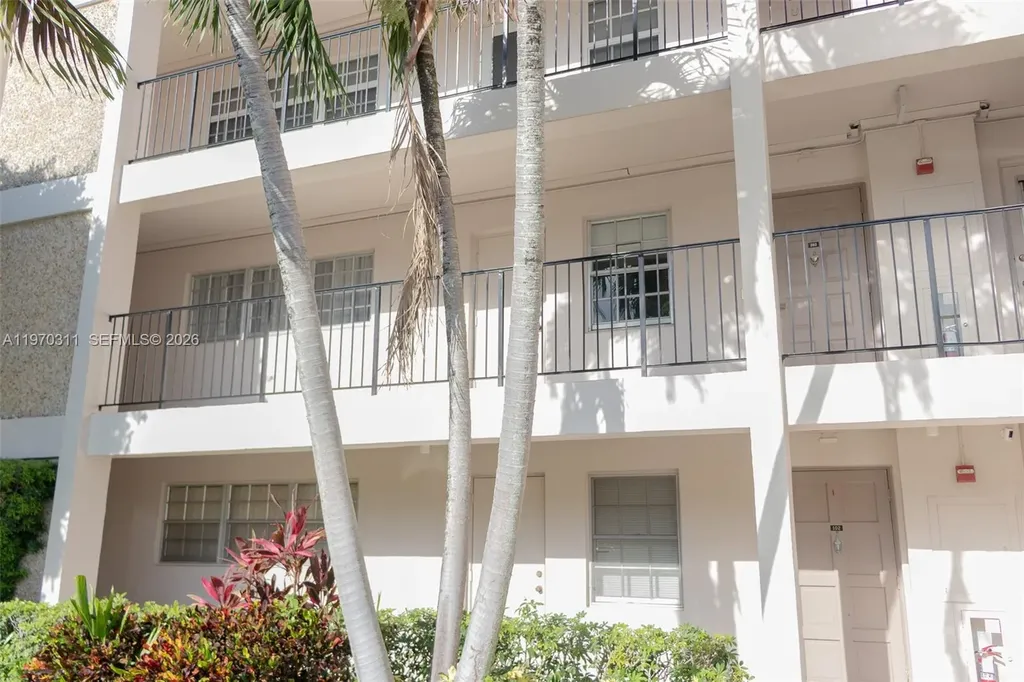 3250 N Palm Aire Drive Pompano Beach FL 33069