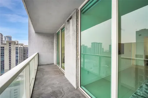 253 NE 2nd Street Miami FL 33132