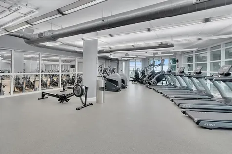 253 NE 2nd Street Miami FL 33132