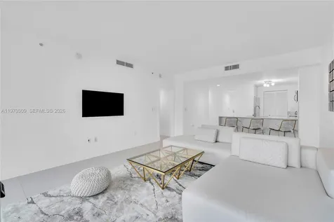 253 NE 2nd Street Miami FL 33132