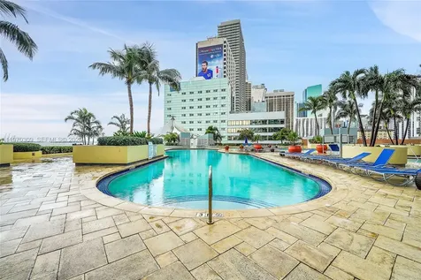 253 NE 2nd Street Miami FL 33132