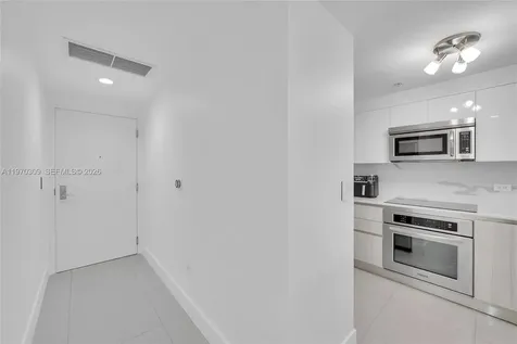 253 NE 2nd Street Miami FL 33132