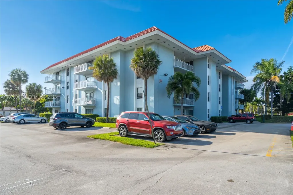 455 S Pine Island Road Plantation FL 33324