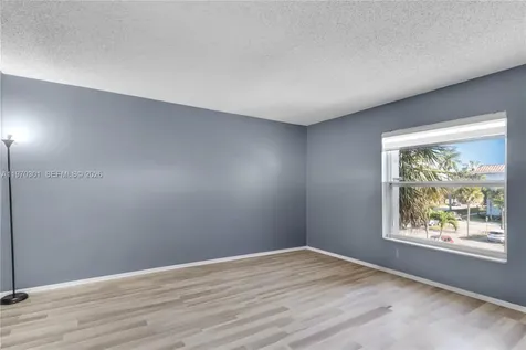 455 S Pine Island Road Plantation FL 33324