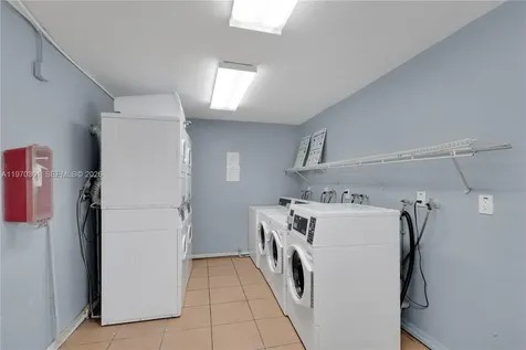 455 S Pine Island Road Plantation FL 33324