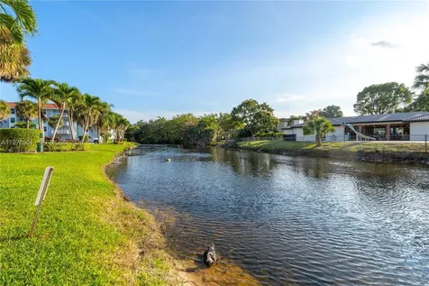 455 S Pine Island Road Plantation FL 33324