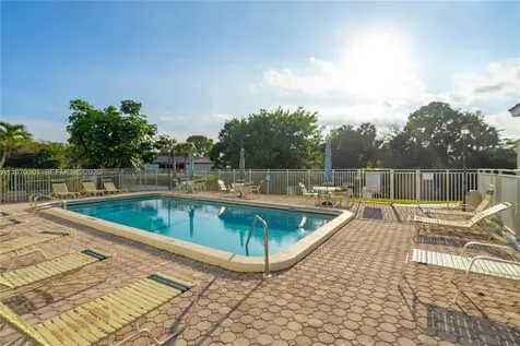 455 S Pine Island Road Plantation FL 33324