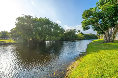 455 S Pine Island Road Plantation FL 33324
