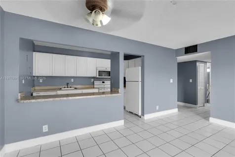 455 S Pine Island Road Plantation FL 33324