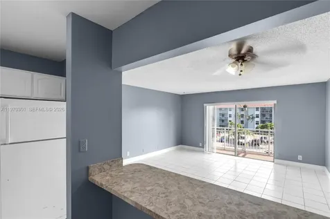 455 S Pine Island Road Plantation FL 33324