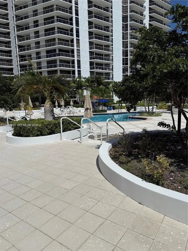 20281 E Country Club Drive Aventura FL 33180