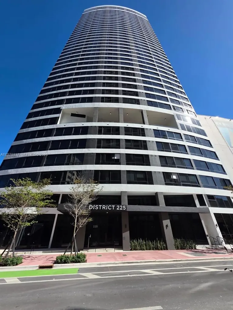 225 N Miami Avenue Miami FL 33128