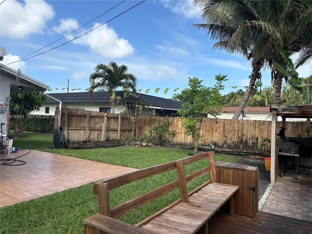 5632 Hayes Street Hollywood FL 33021