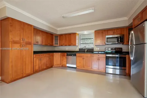 5632 Hayes Street Hollywood FL 33021