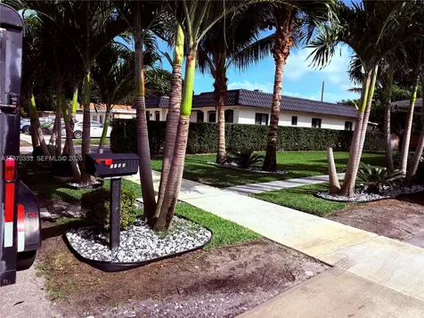 5632 Hayes Street Hollywood FL 33021
