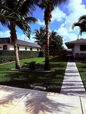 5632 Hayes Street Hollywood FL 33021