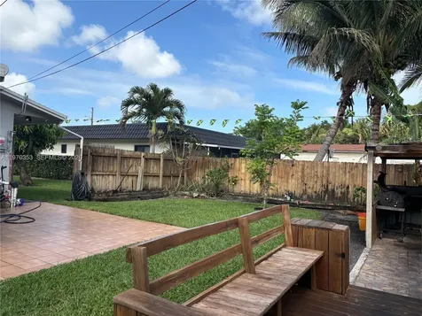 5632 Hayes Street Hollywood FL 33021