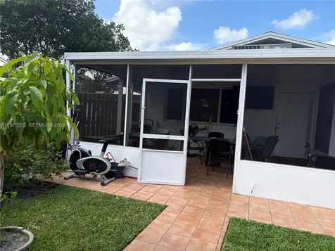 5632 Hayes Street Hollywood FL 33021