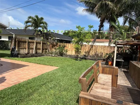 5632 Hayes Street Hollywood FL 33021