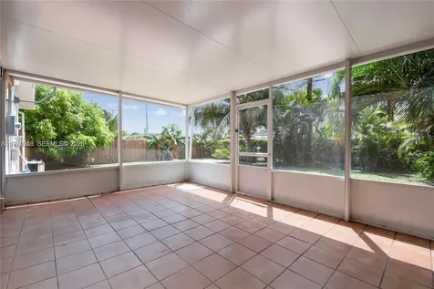 5632 Hayes Street Hollywood FL 33021