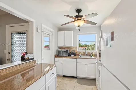 804 SE 7th Street Deerfield Beach FL 33441