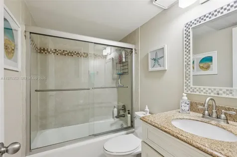804 SE 7th Street Deerfield Beach FL 33441