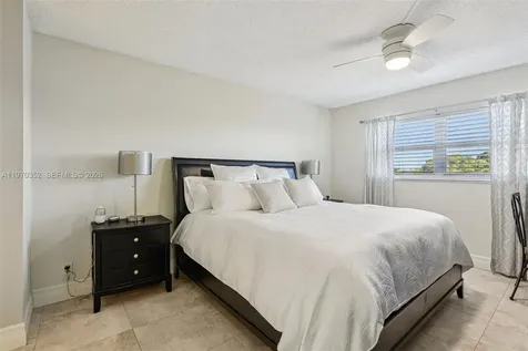 804 SE 7th Street Deerfield Beach FL 33441