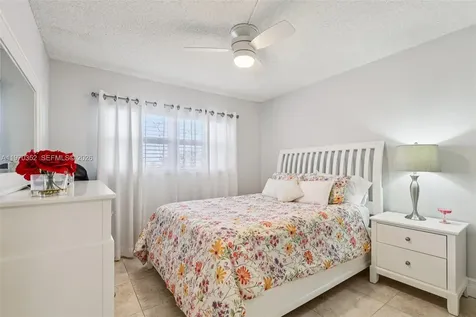 804 SE 7th Street Deerfield Beach FL 33441